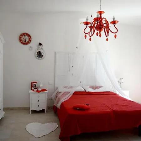 Charming House In + Garden Holiday home *